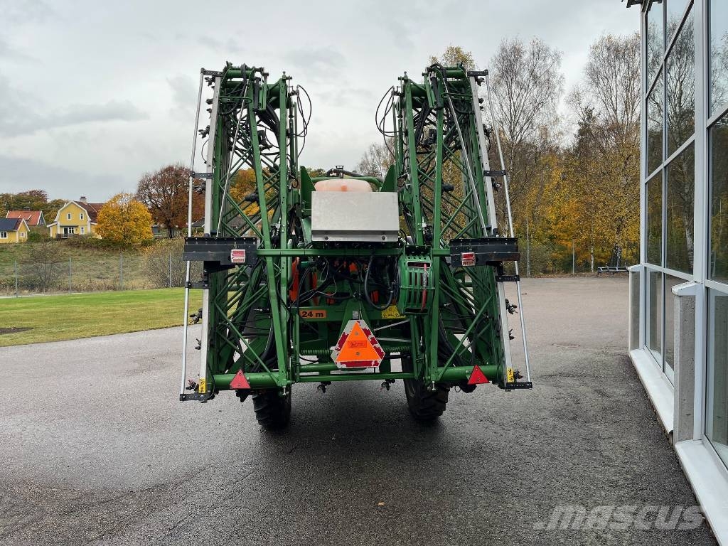 Amazone UX 3200 Special Getrokken spuitmachines