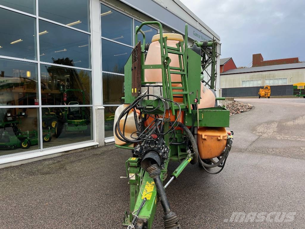 Amazone UX 3200 Special Getrokken spuitmachines
