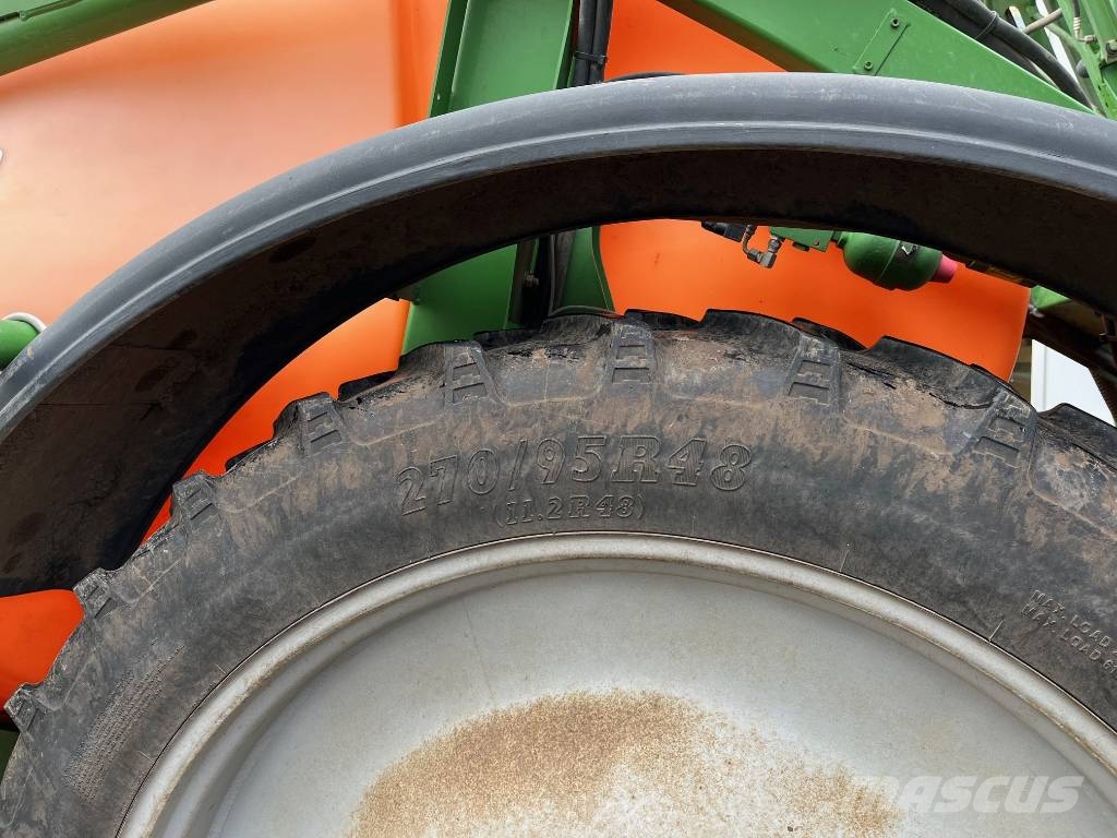 Amazone UX 3200 Special Getrokken spuitmachines