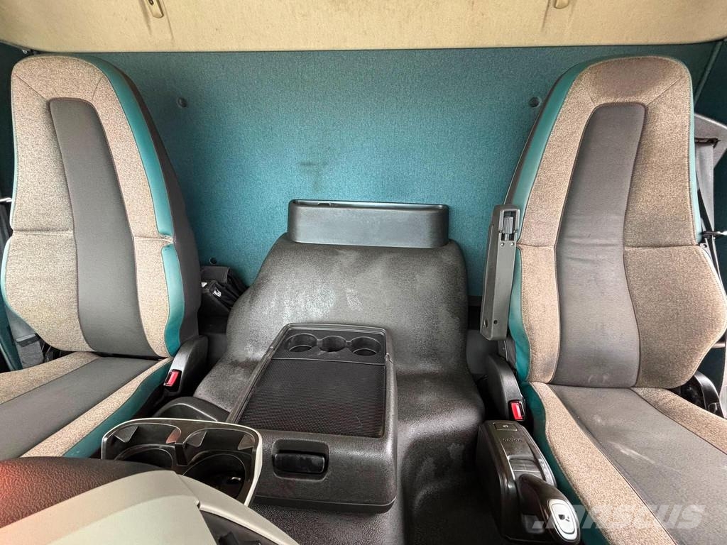 Volvo FM 330 4x2 PK 12002 / PLATFORM L=7509 mm شاحنات الرافعات
