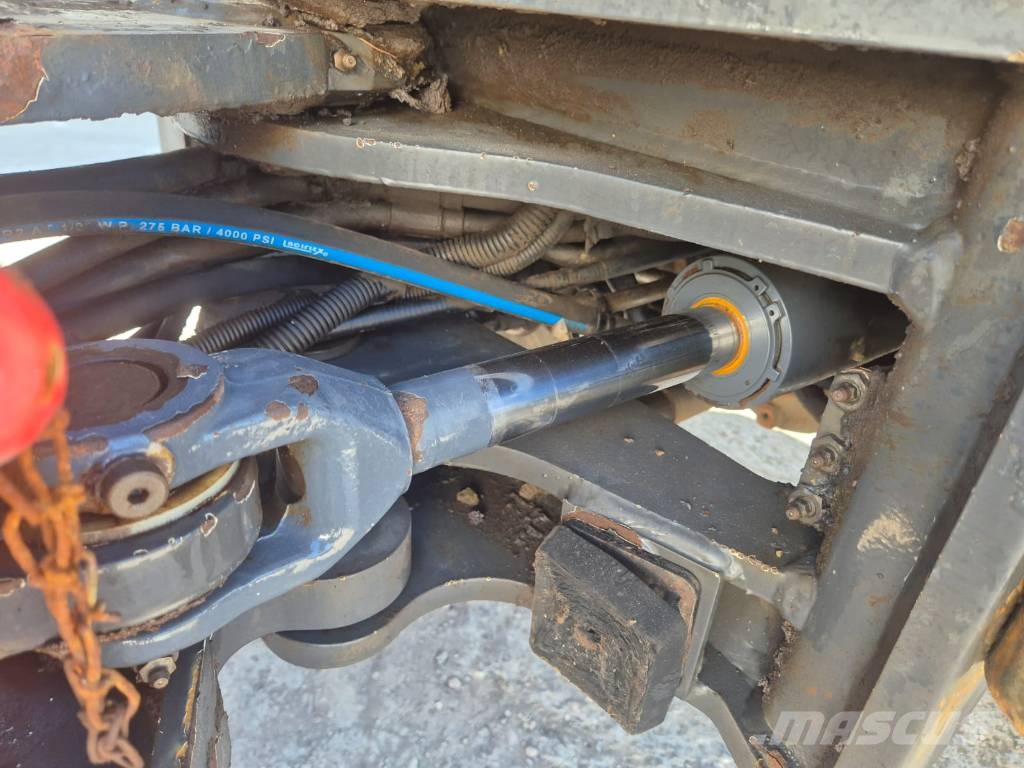 New Holland W 80 C Pyöräkuormaajat