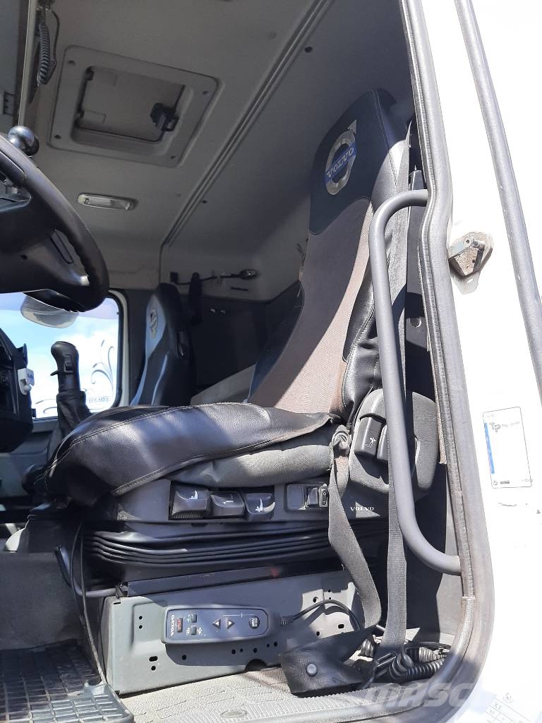 Volvo FH 13 شاحنات أشجار