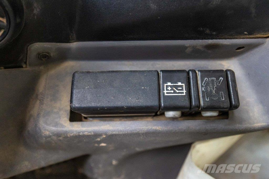 Renault MIDLUM 180 DCI +6000L-PROBLEEM MOTOR Kamioni cisterne