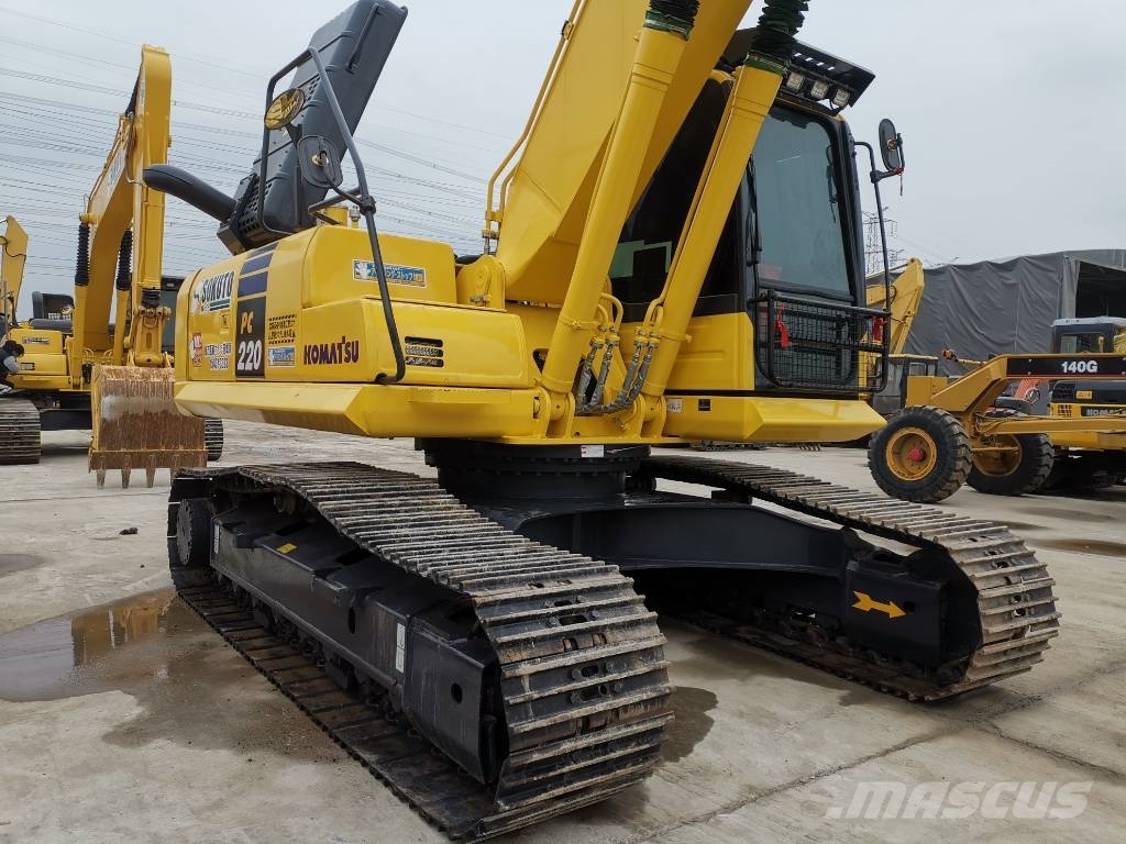 Komatsu PC 220-8 Gravemaskiner på larvebånd