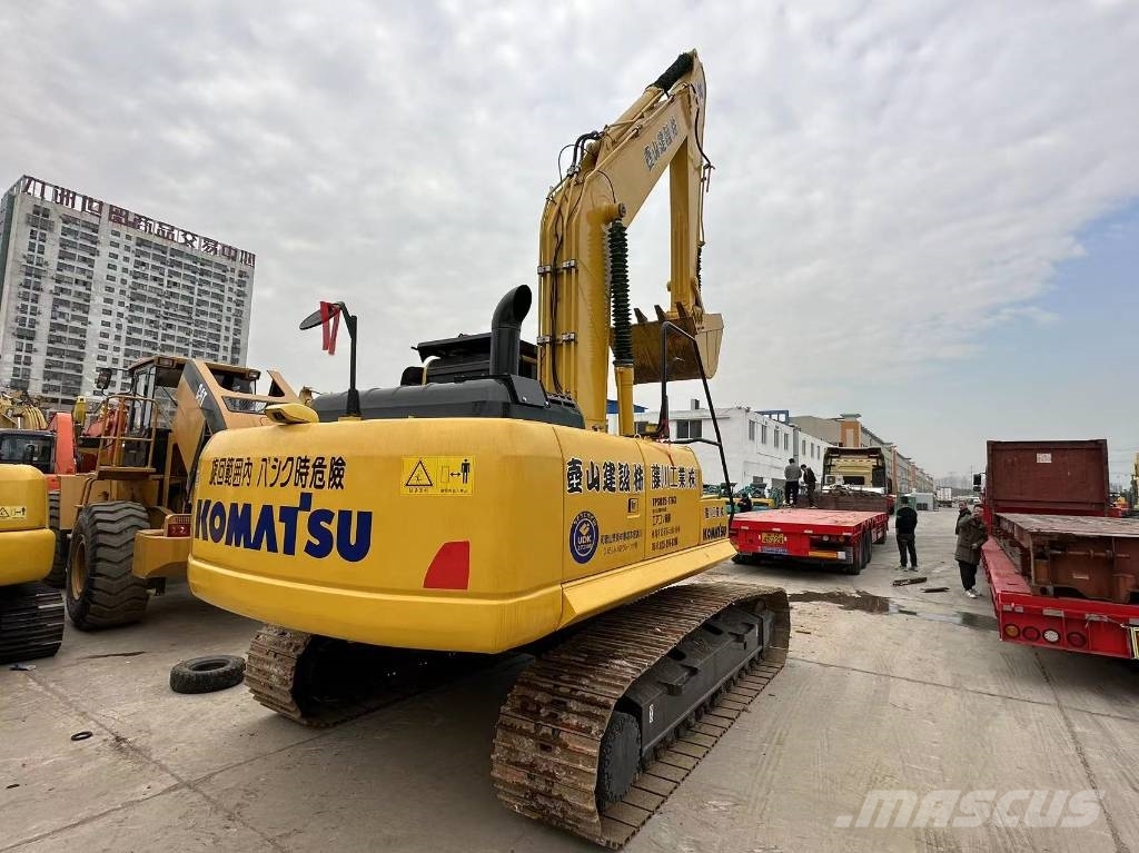 Komatsu PC 220-8 Gravemaskiner på larvebånd