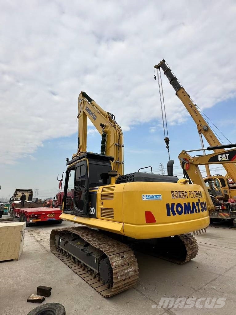 Komatsu PC 220-8 Gravemaskiner på larvebånd