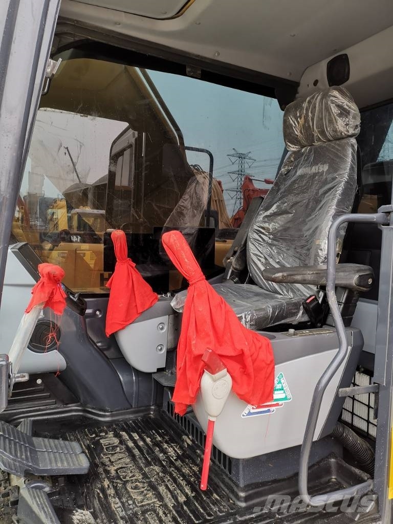 Komatsu PC 220-8 Gravemaskiner på larvebånd