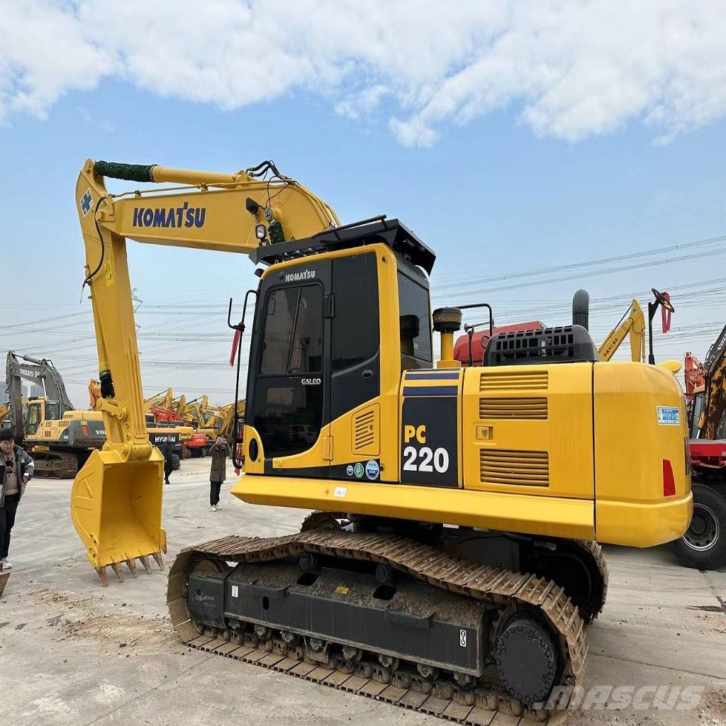 Komatsu PC 220-8 Gravemaskiner på larvebånd
