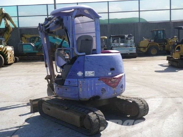 Komatsu PC30UU-3 Εκσκαφάκι (διαβολάκι) < 7t