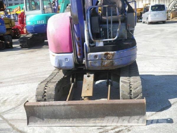 Komatsu PC30UU-3 Εκσκαφάκι (διαβολάκι) < 7t