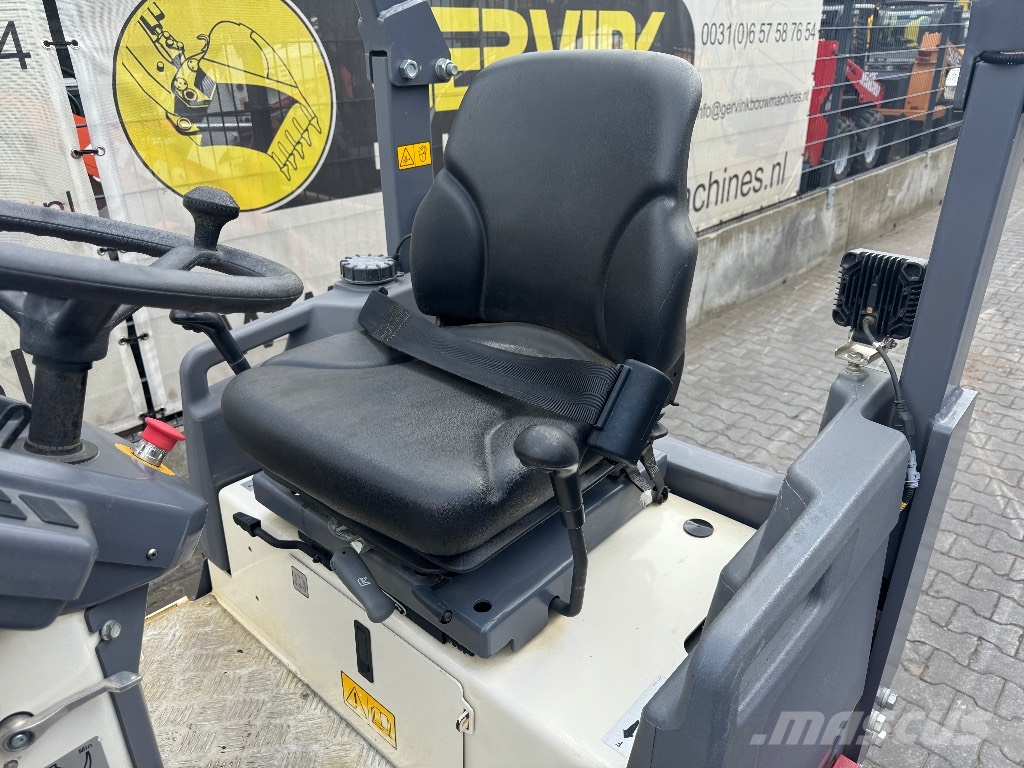 Dynapac CC 1200 VI 雙輪滾壓機