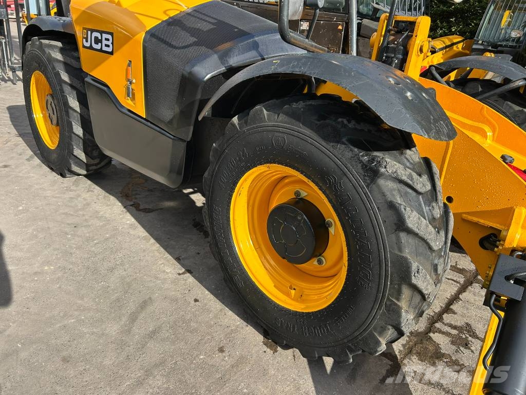 JCB 535-125 Hiviz Teleskopski viličarji