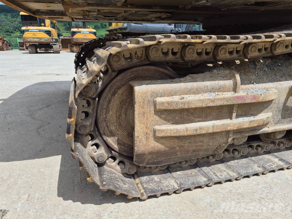 Hyundai HX 300 대형 굴삭기 29톤 이상