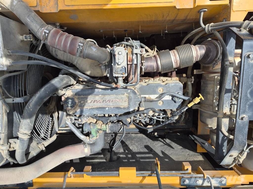 Hyundai HX 300 대형 굴삭기 29톤 이상