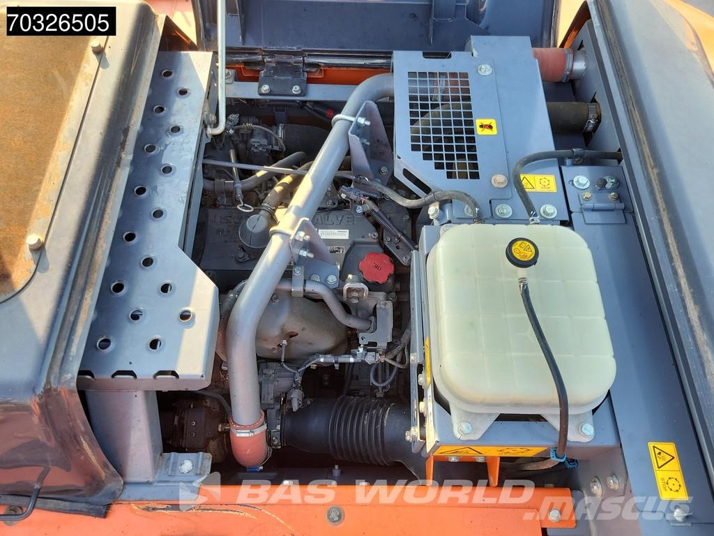 Hitachi ZX250 LC -6 Kāpurķēžu ekskavatori
