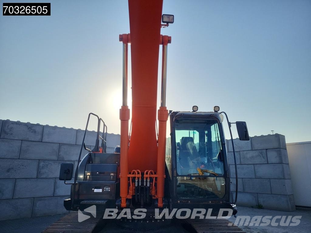 Hitachi ZX250 LC -6 حفارات زحافة