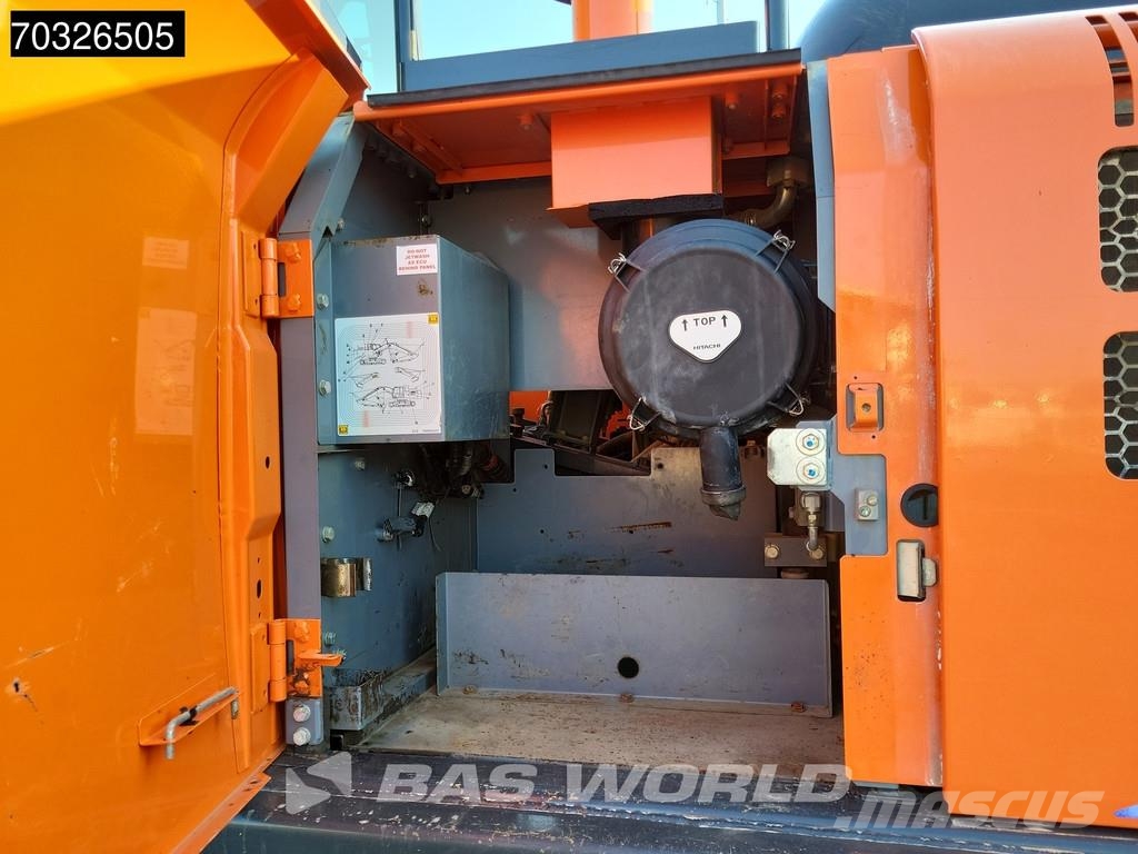 Hitachi ZX250 LC -6 Kāpurķēžu ekskavatori