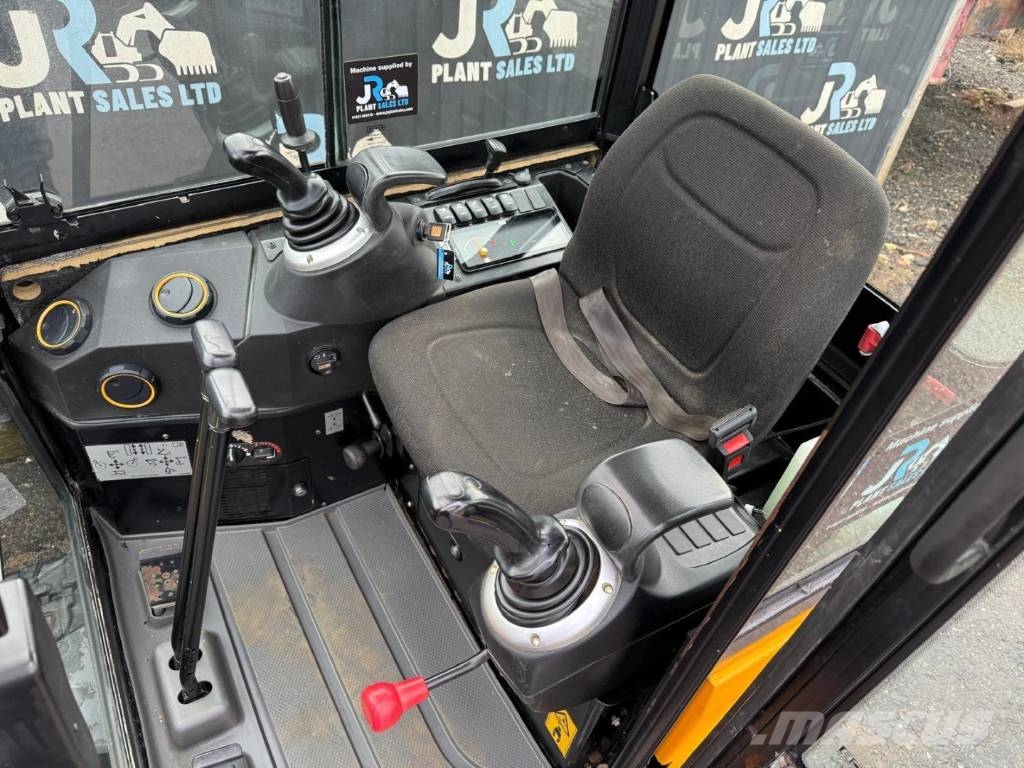 JCB 16 C-1 حفارات صغيرة أقل من 7 طن (حفارات صغيرة)