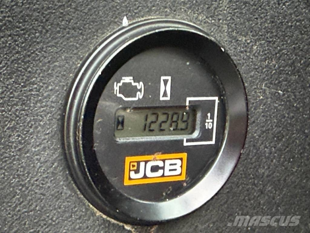 JCB 16 C-1 حفارات صغيرة أقل من 7 طن (حفارات صغيرة)