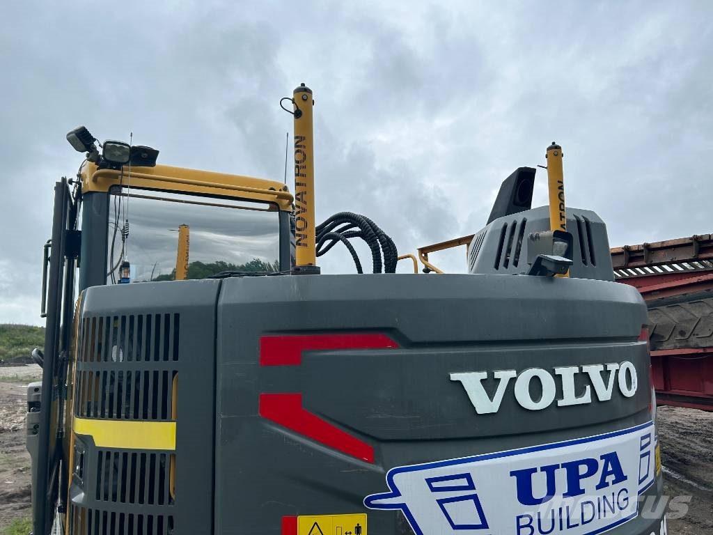 Volvo ECR 235 E L Bageri guseničari