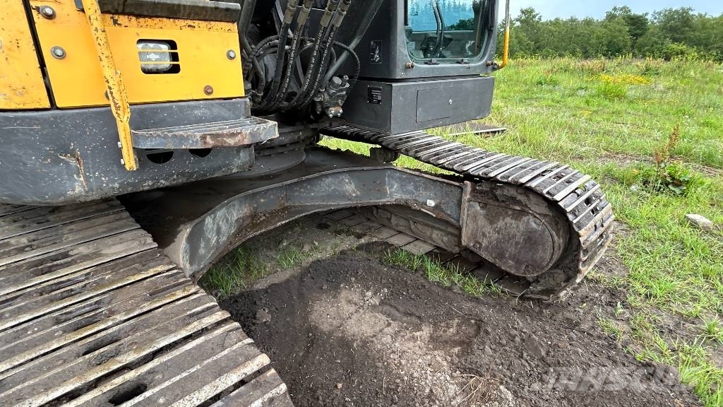 Volvo ECR 235 E L Bageri guseničari