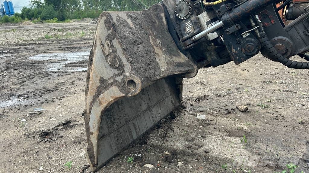 Volvo ECR 235 E L Bageri guseničari