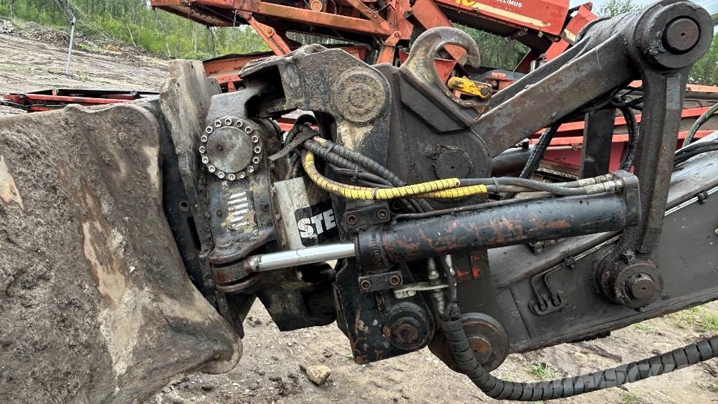 Volvo ECR 235 E L Bageri guseničari
