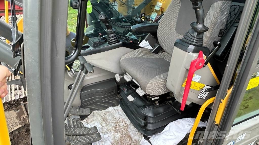 Volvo ECR 235 E L Bageri guseničari