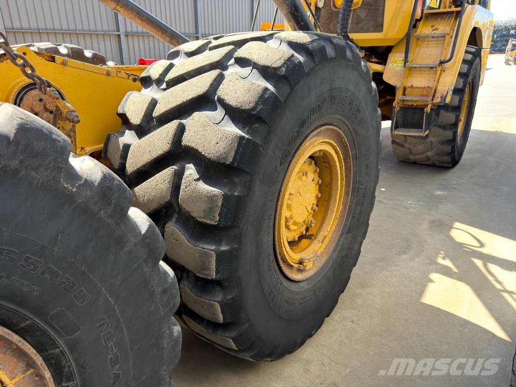 CAT 730C2 Belden kirma kaya kamyonu