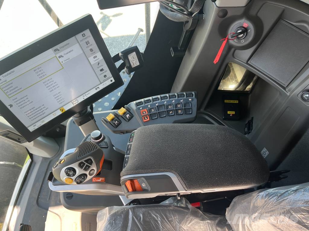 CLAAS Lexion 8800 4WD Combine de secerat
