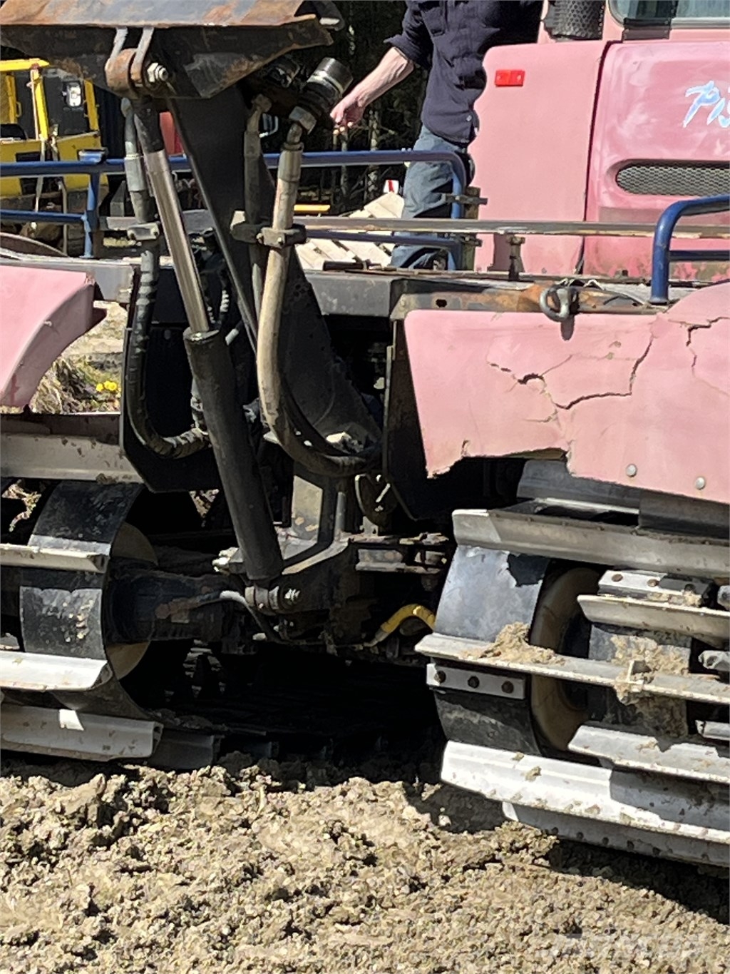 Kässbohrer PistenBully 300 Kāpurķēžu buldozeri