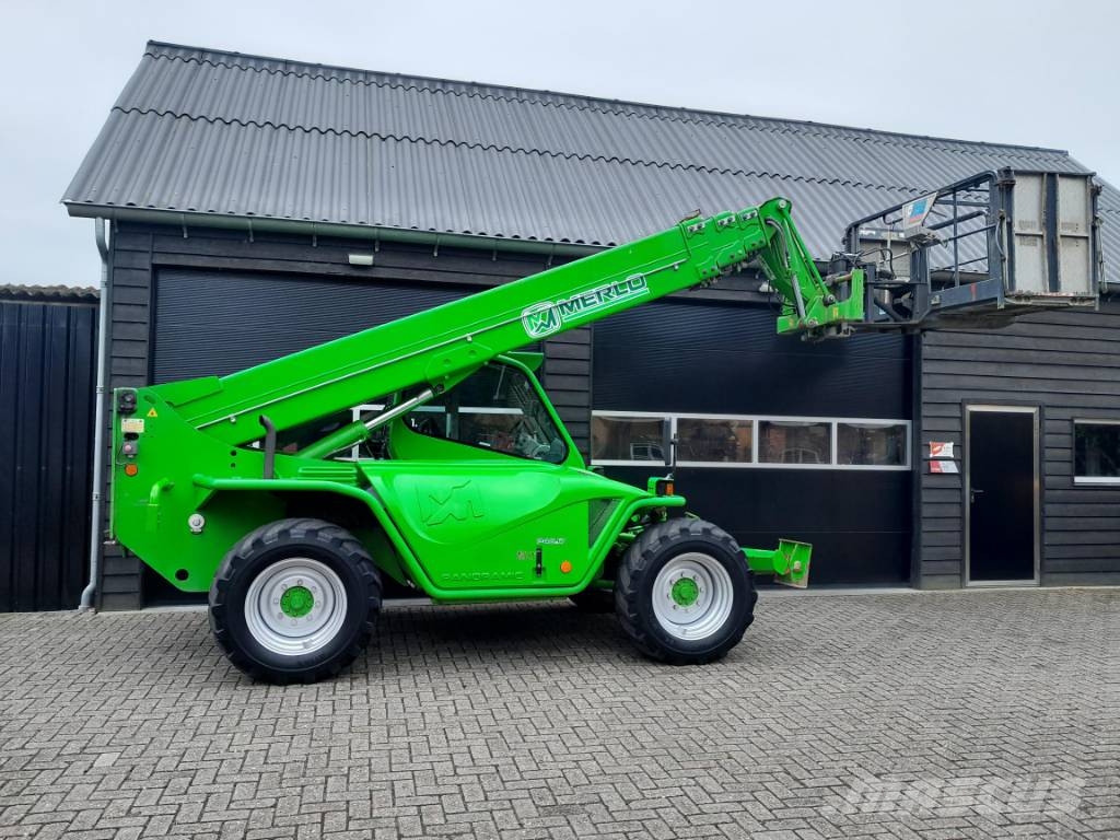Merlo P 40.17 | with Manbasket and Remote Control Telescopic handlers