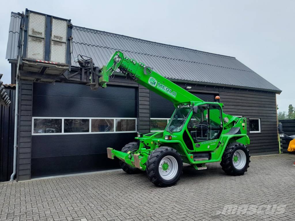 Merlo P 40.17 | with Manbasket and Remote Control Telescopic handlers