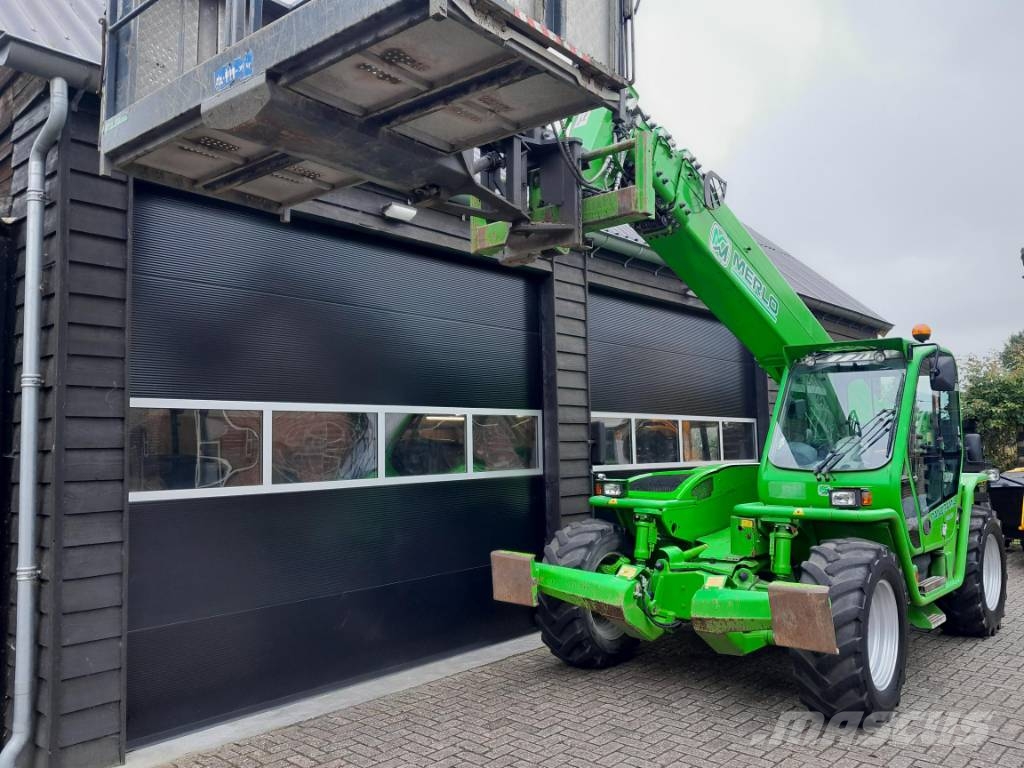 Merlo P 40.17 | with Manbasket and Remote Control Telescopic handlers