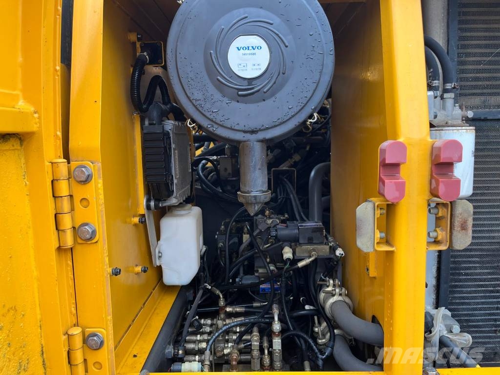 Volvo EC 210 B LC Rupsgraafmachines