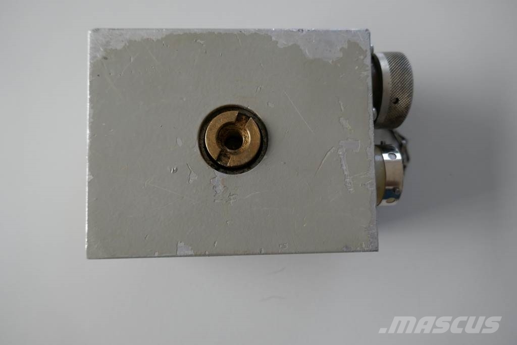 Vögele - mechanischer Höhenfühler Dodatna oprema za asfaltne strojeve