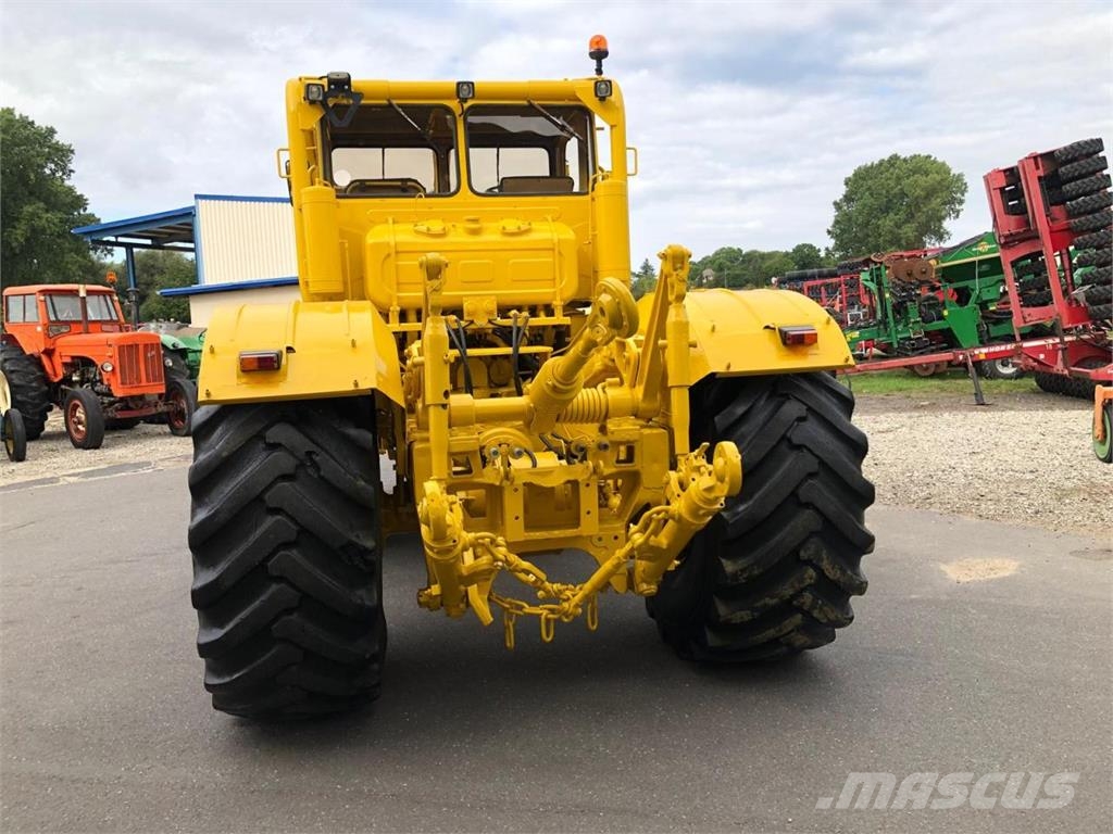 Kirovets K700A V8 Traktorit