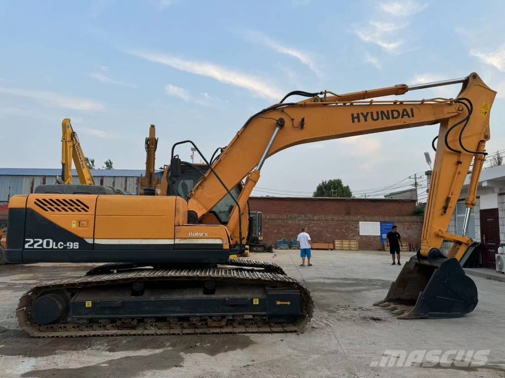 Hyundai Robex 220 LC-9 S Гусеничні екскаватори