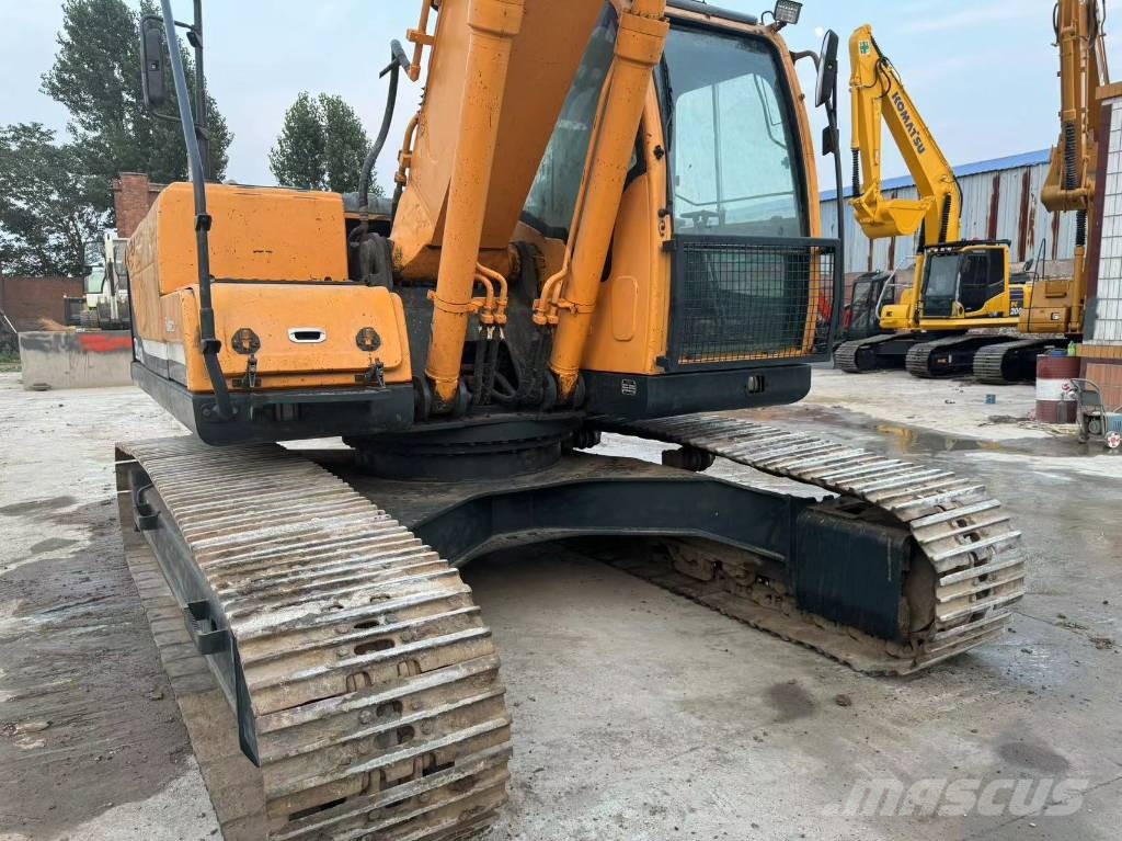 Hyundai Robex 220 LC-9 S Гусеничні екскаватори