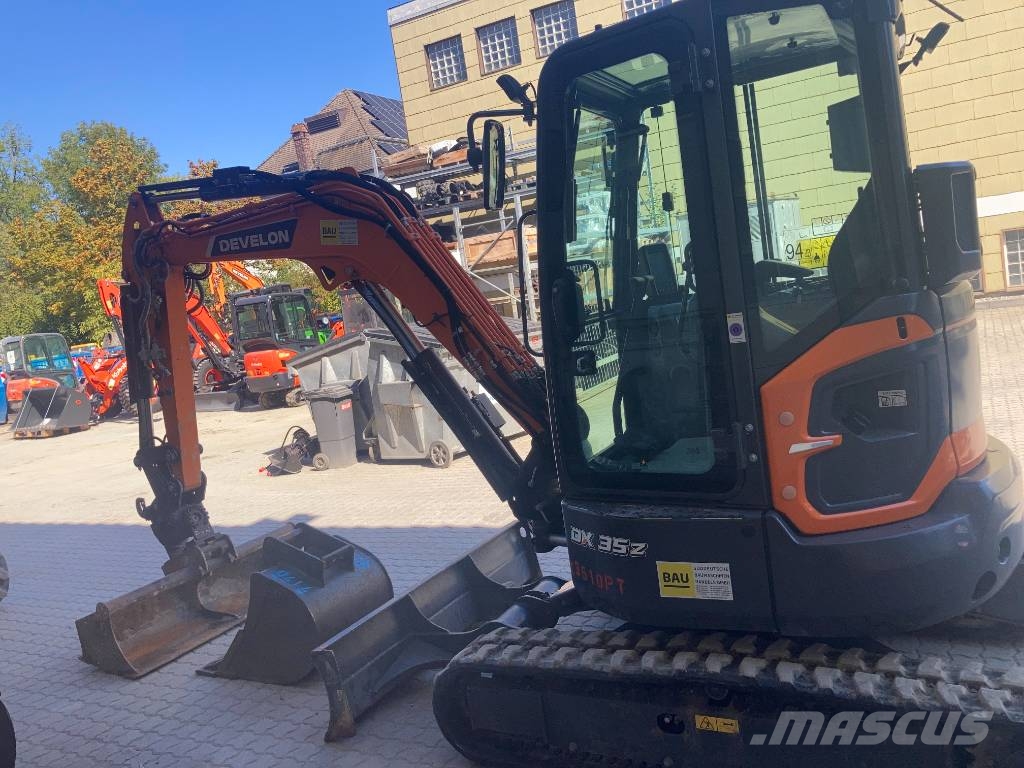 Develon Kurzheckbagger DX 35 Z-7 Kāpurķēžu ekskavatori
