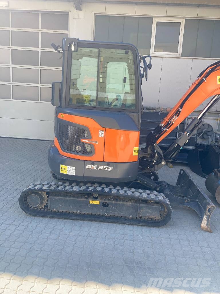 Develon Kurzheckbagger DX 35 Z-7 Kāpurķēžu ekskavatori