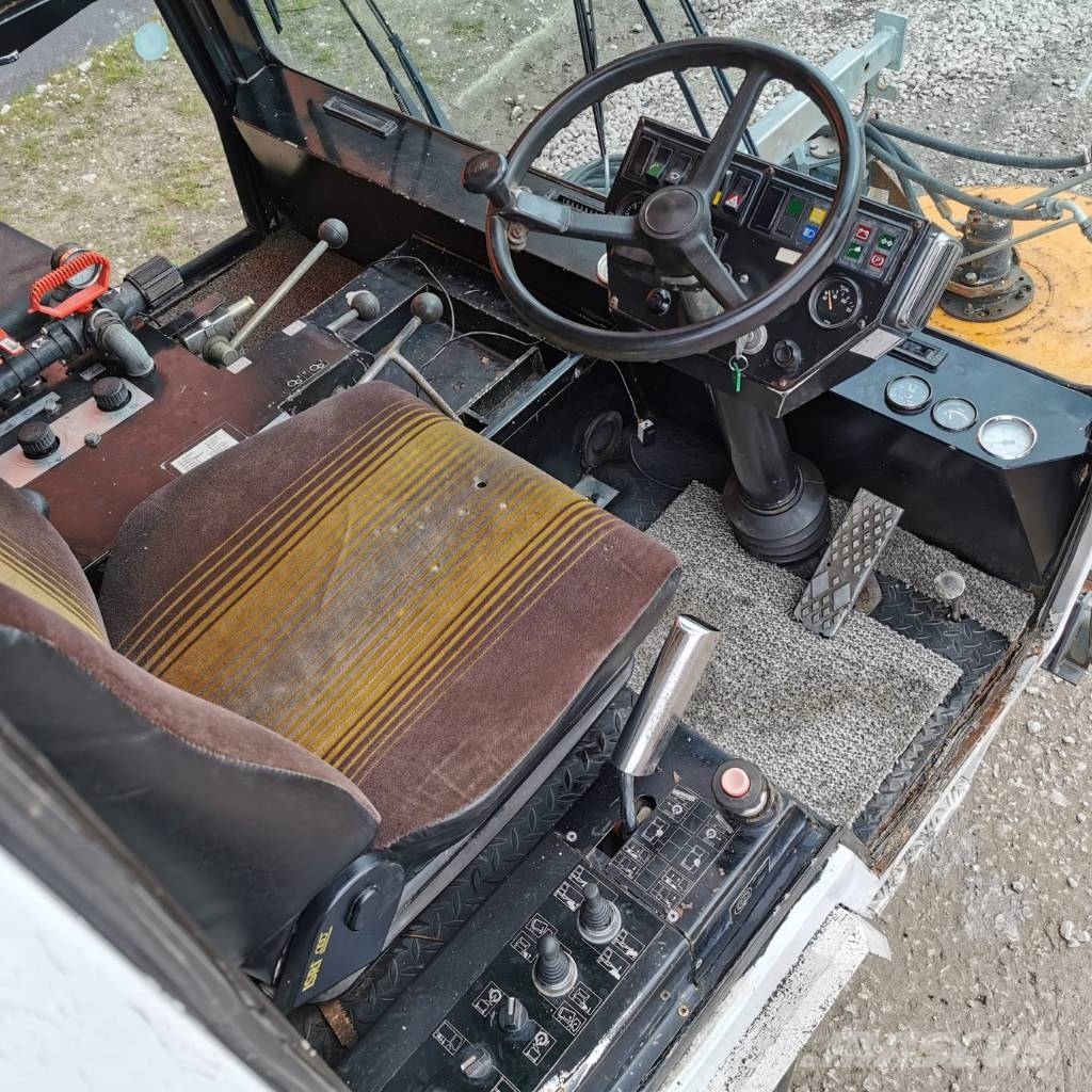 Mfh 4200 Lakaisukoneet