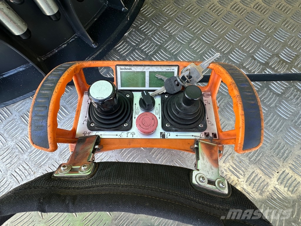 Böcker AHK 36/2400 Trailer Crane, 2017, only 1.787 hours! Żurawie szosowo-terenowe