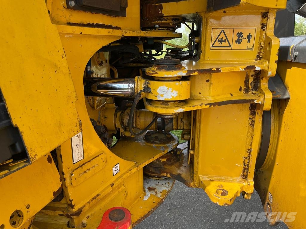 Bell B45E - CE certified Camiones articulados