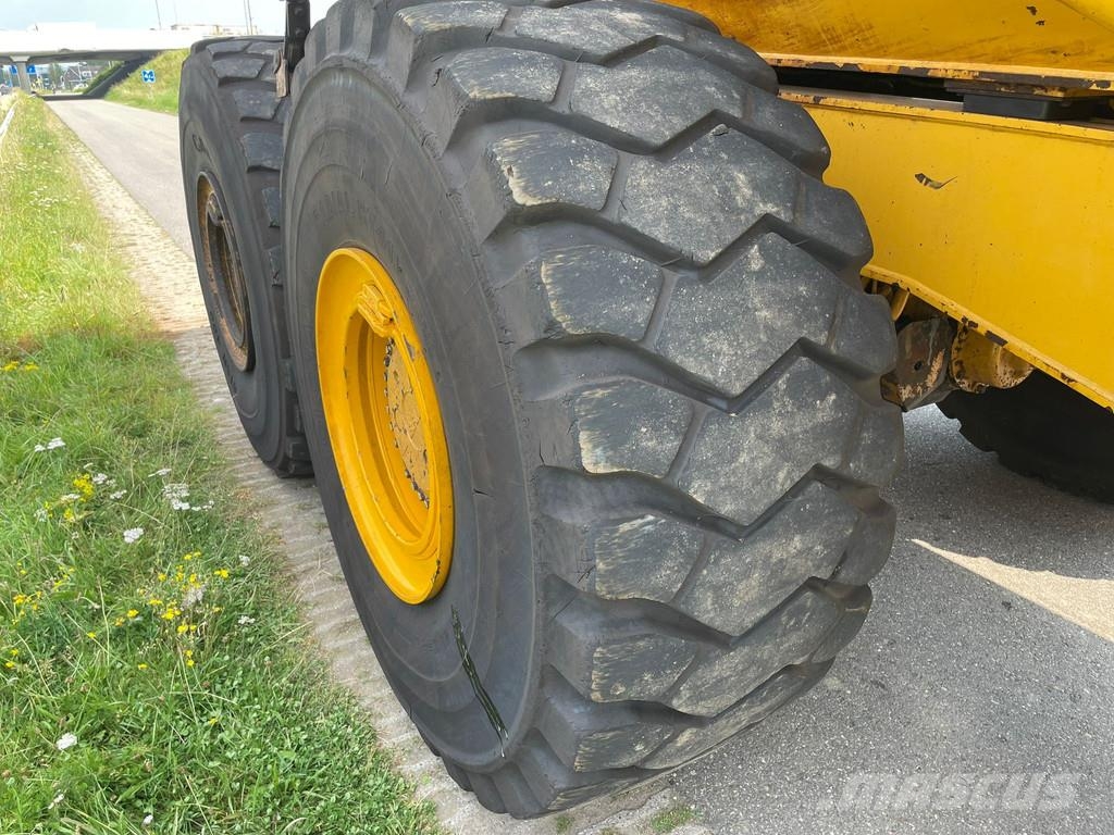 Bell B45E - CE certified Camiones articulados