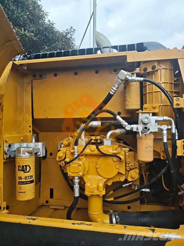CAT 320 D Kāpurķēžu ekskavatori