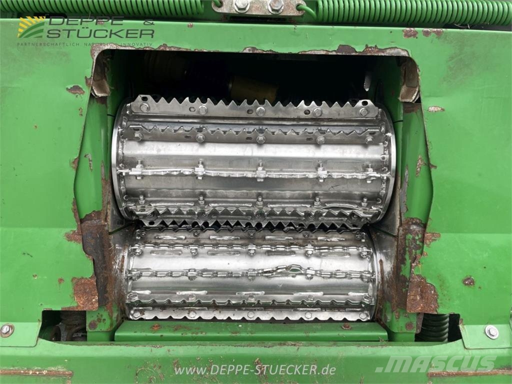 John Deere 8600 mit 460Plus Stalkbuster Farm machinery