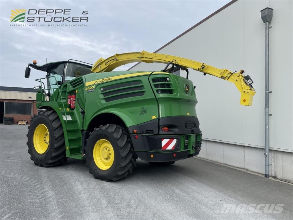 John Deere 8600 mit 460Plus Stalkbuster Farm machinery