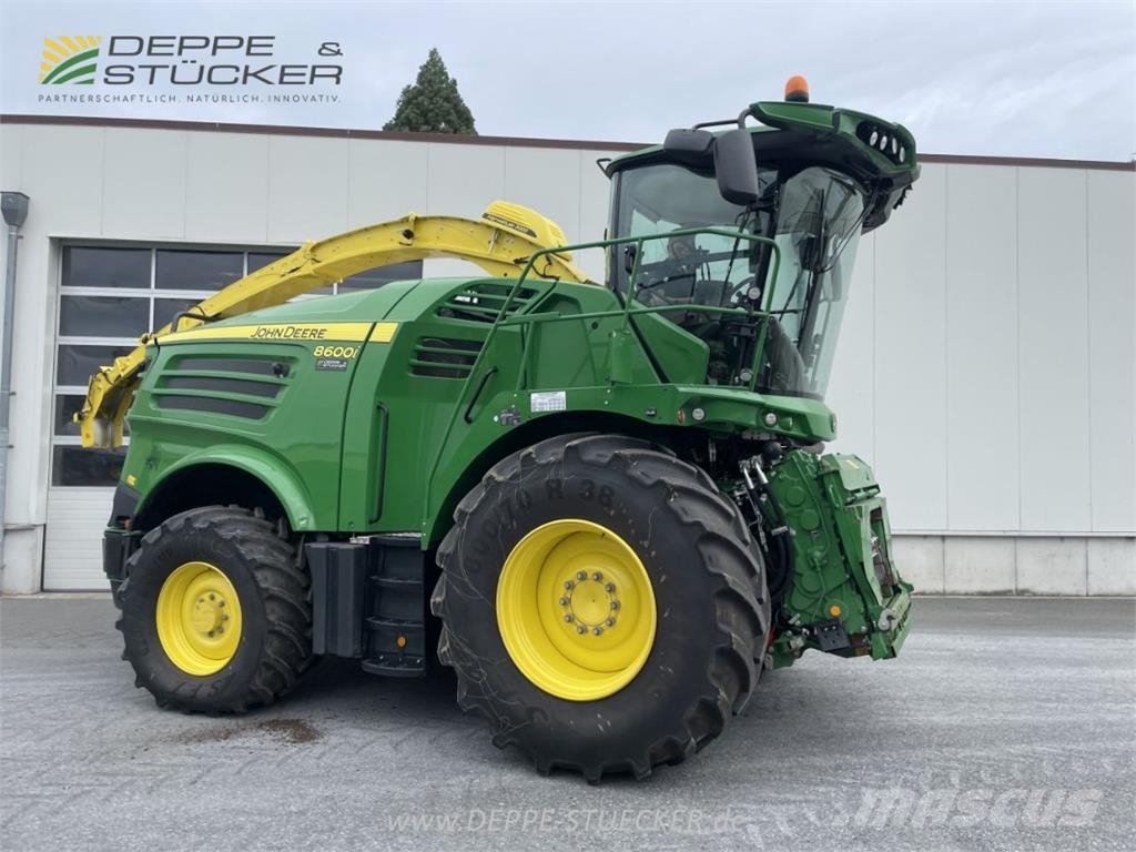 John Deere 8600 mit 460Plus Stalkbuster Farm machinery