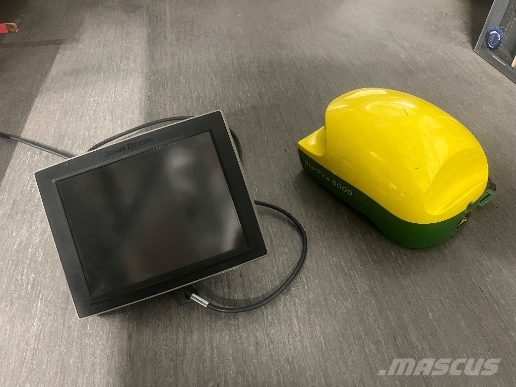 John Deere 6215 R Auto Power Premium Ed. 50km/h Tratores Agrícolas usados